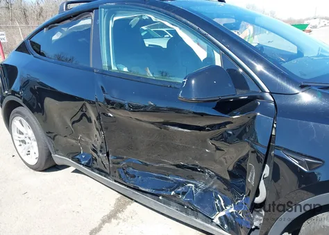 2021 Tesla Model Y Long Range Dual Motor All-Wheel Drive from USA, damaged, VIN 5YJYGDEE5MF297624